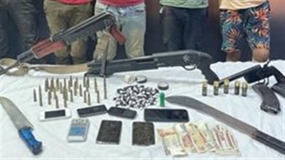 ضبط 6 متهمين بحوزتهم 5 أسلحة نارية وكمية من المخدرات بأسوان