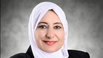 نائبة تعتذر لأهالي دائرتها عن طلبات النقل بين المدارس بسبب رفض محافظ البحيرة