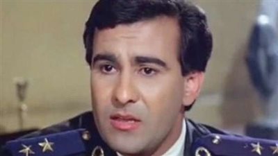 رفض العمل بالخارج ودرس التجارة من أجل التمثيل.. محطات في حياة طارق الدسوقي 