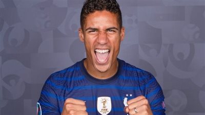 فاران يدعم بوجبا ويشيد بنجم ريال مدريد 