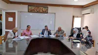 مدير تعليم الجيزة يتابع امتحانات الدبلومات الفنية للدور الثاني 2021