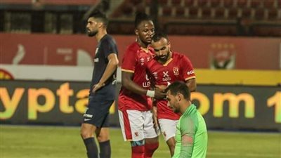الأهلي يرفض الاستسلام ويواصل مطاردة الزمالك على صدارة الدوري