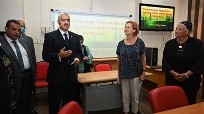 رئيس جامعة الفيوم يفتتح دورة تدريبية عن تطبيقات البيولوجيا الجزيئية بكلية الزراعة