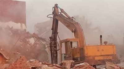 الانتهاء من إزالة عزبة المطار بالهايكستب وصرف 65 مليون جنيه تعويضات 