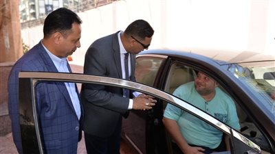 محافظ الدقهلية يستجيب لمواطن من ذوي الاحتياجات الخاصة بتوفير فرصة عمل وإدراجه ضمن تكافل وكرامة