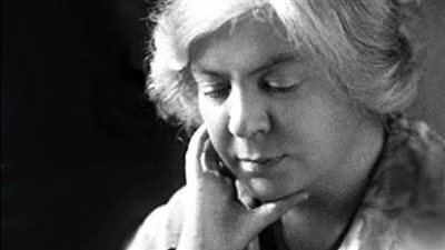 جراتسيا ديليدا من فتاة فقيرة لثاني امرأة تحصل على نوبل