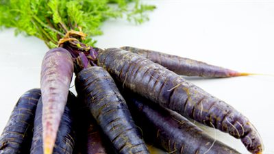 يحمي من السرطان ويقوي النظر..7 فوائد للجزر الأسود