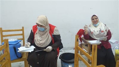 تطعيم 1889 من الراغبين في السفر بلقاح جونسون واستخراج 3133 شهادة مؤمنة بالفيوم │ صور