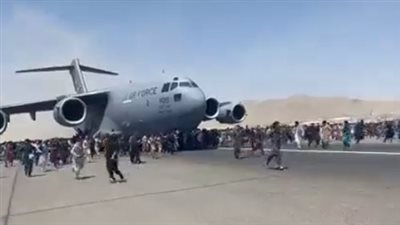 البنتاجون يعلن استئناف العمل في مطار كابول