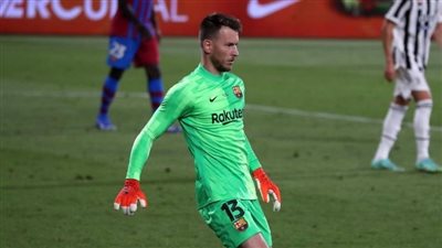 أرسنال يضع حارس برشلونة ضمن حساباته في حال فشل صفقة أرون رامسيدل