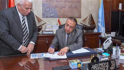 الشريف يهنئ أوائل الثانوية العامة في الإسكندرية 