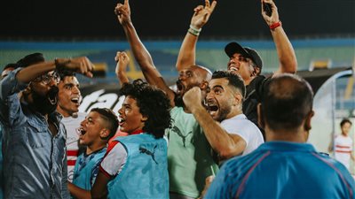 أفراح واحتفالات بغرف ملابس الزمالك بعد الفوز على وادي دجلة 