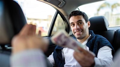 بسبب ارتفاع أسعارهم.. زبائن أوبر وكريم يتجهون إلى تطبيق إن درايفر