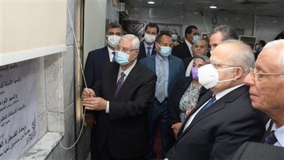 المستشار عدلي منصور يشهد افتتاح وحدة القسطرة بمستشفى المنيل