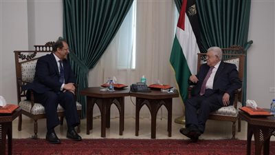 الوزير عباس كامل ينقل رسالة السيسي لأبو مازن للتأكيد على دعم مصر للقضية الفلسطينية واستقرار المنطقة | صور