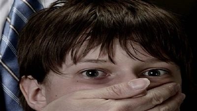 نزل يجيب آيس كريم مرجعش.. والدة طفل الوراق المتغيب تستغيث: عايزة ابني