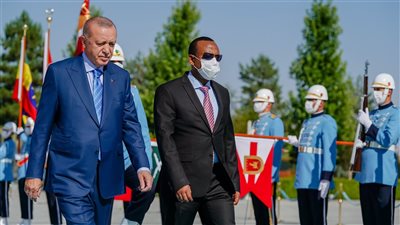 بعد هزائمه الفادحة.. هل يستنجد آبي أحمد بـ أردوغان لإنقاذه من قبضة تيجراي وأزماته الداخلية؟
