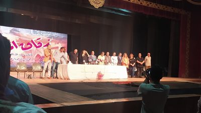 دقيقة حداد على روح والدة ضياء عبد الخالق في المؤتمر الصحفي لـ زقاق المدق