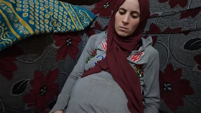 مرض نادر يحاصر سيدة بالغربية.. وأسرتها تستغيث: نفسنا تتعالج عشان خاطر أطفالها