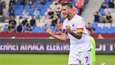 روما يفوز على طرابزون سبور بثنائية في الدوري الأوروبي 