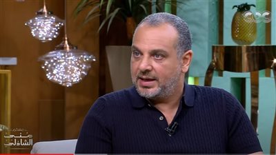 تامر محسن يرد على اتهامه بالمخرج الكسول: مش هعرف أكون عايش في البلاتوهات | فيديو