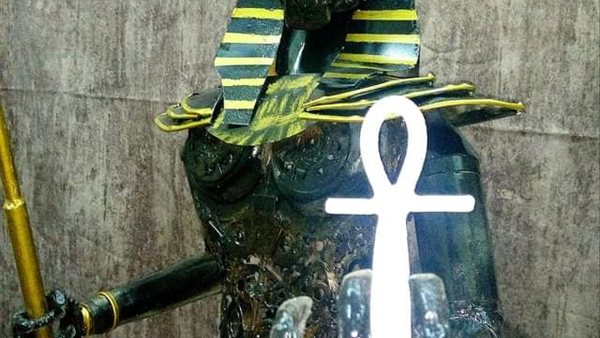 تمثال أنوبيس