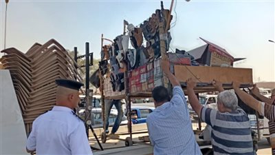 حملة مكبرة لإزالة إشغالات الطريق بحي عين شمس