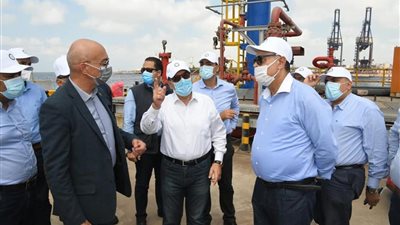 تكلفته 2.4 مليار دولار.. وزير البترول يتفقد توسعات معمل تكرير ميدور 