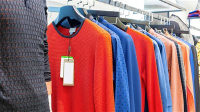 رغم الأوكازيون.. الركود يسيطر على سوق الملابس وتوقعات بارتفاع التخفيضات لـ50% 