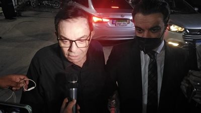 سمير صبري في عزاء فيصل ندا: كل أصدقاء العمر بيروحوا واحد ورا الثاني