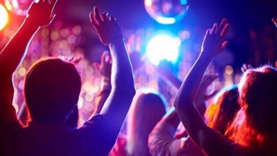 خناقة بملهى ليلي.. اتهام نجل إعلامي رياضي شهير بالتعدي على شاب بالشيخ زايد