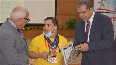 وزير القوى العاملة يشهد ختام فعاليات مبادرة مصر بكم أحلى | صور