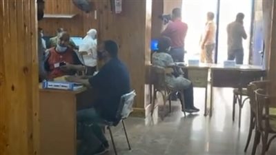 طلاب الثانوية يسجلون رغباتهم بمكاتب التنسيق بجامعة المنصورة