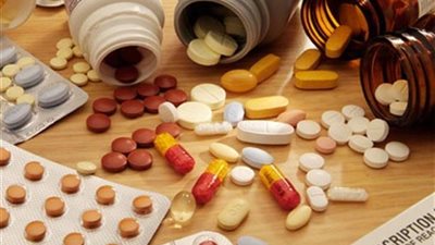 تهدد استثمارات القطاع.. 92 شركة أدوية تتقدم بشكوى لرئيس الوزراء ضد هيئة الدواء