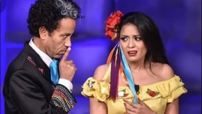 سامح حسين يقدم مشاهد من مسرحية المتفائل في حفل انطلاق المواجهة والتجوال 