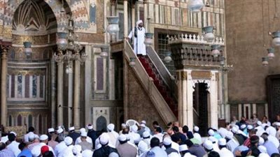 الأوقاف: منع أي إمام أو خطيب له انتماء فكري متطرف من صعود المنبر