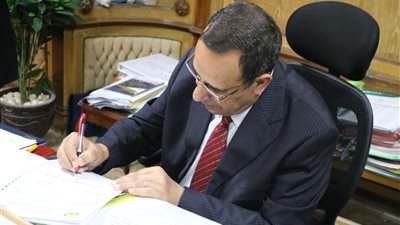 محافظ شمال سيناء يعتمد نتيجة الدور الثاني للشهادة الإعدادية بنسبة نجاح 100%