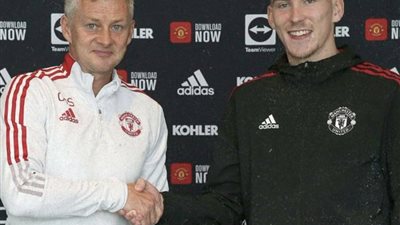 مانشستر يونايتد يمدد عقد جيمس جارنر قبل إعارته إلى توتنجهام