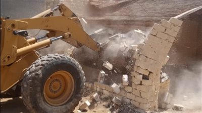 رفع 483 إشغال طريق وإزالة 14 حالة تعدٍ على الأراضي الزراعية بالبحيرة