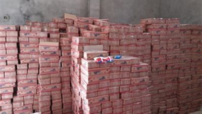 تاجر في الأطعمة الفاسدة.. ضبط صاحب مصنع مخالف بالإسكندرية |صور