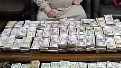حبس صراف جمع 8 ملايين جنيه من تجارة العملة في السوق السوداء بالدقهلية