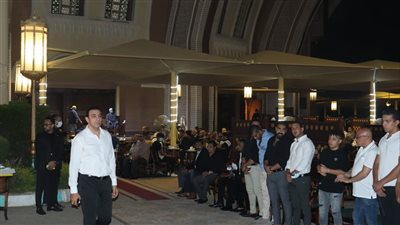 غياب نجوم الفن عن عزاء حماة الفنان محمد رمضان