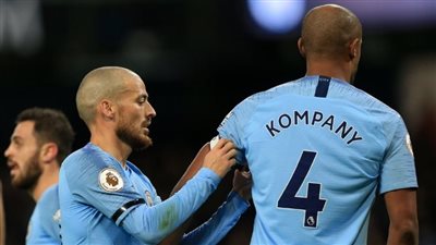 مانشستر سيتي يعلن وضع تمثالي كومباني وسيلفا خارج ملعب الاتحاد قبل مواجهة أرسنال 