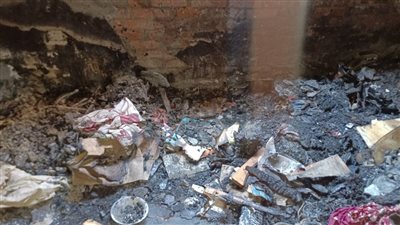 بسبب إدمانه المخدرات.. شخص يحرق منزل شقيقته بكرداسة | صور وفيديو