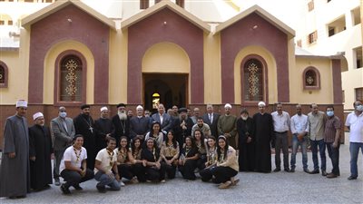 محافظ أسيوط يزور دير العذراء ودار أم المحبة للتهنئة بذكرى رحلة العائلة المقدسة 