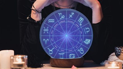 حظك اليوم الثلاثاء 24/8/2021 على الصعيد المهني والصحي والعاطفي