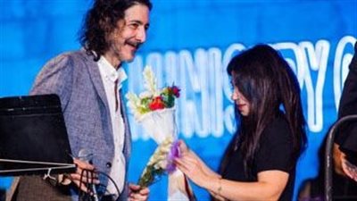 أبناء طارق العربي طرقان يحتفلون بعيد ميلاده مع الجمهور