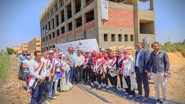 طلاب جامعة المنيا