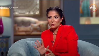 منى زكي: التحقت بالفنون المسرحية في السر وبدايتي مع إسماعيل حافظ