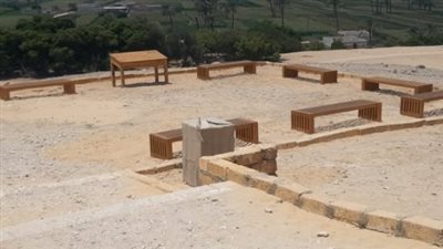 وزير السياحة يناقش آخر مستجدات أعمال تشغيل الخدمات بالمواقع الأثرية │ صور 